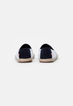 Pier One EspadrillasWhiteDark Blue Uomo Scarpe Basse PI915C006-A11 -Pier One Moda Outlet 00139fe468ac4c6097c5d786f56cf527