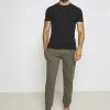 Pier One 2 PackPantaloni Del PigiamaBlack/Khaki Uomo Per La Notte PI982L00I-Q11