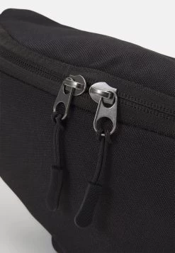 Pier One MarsupioBlack Uomo Borse PI954H02N-Q11 -Pier One Moda Outlet 125683be70844f65a706e09415f5aff3