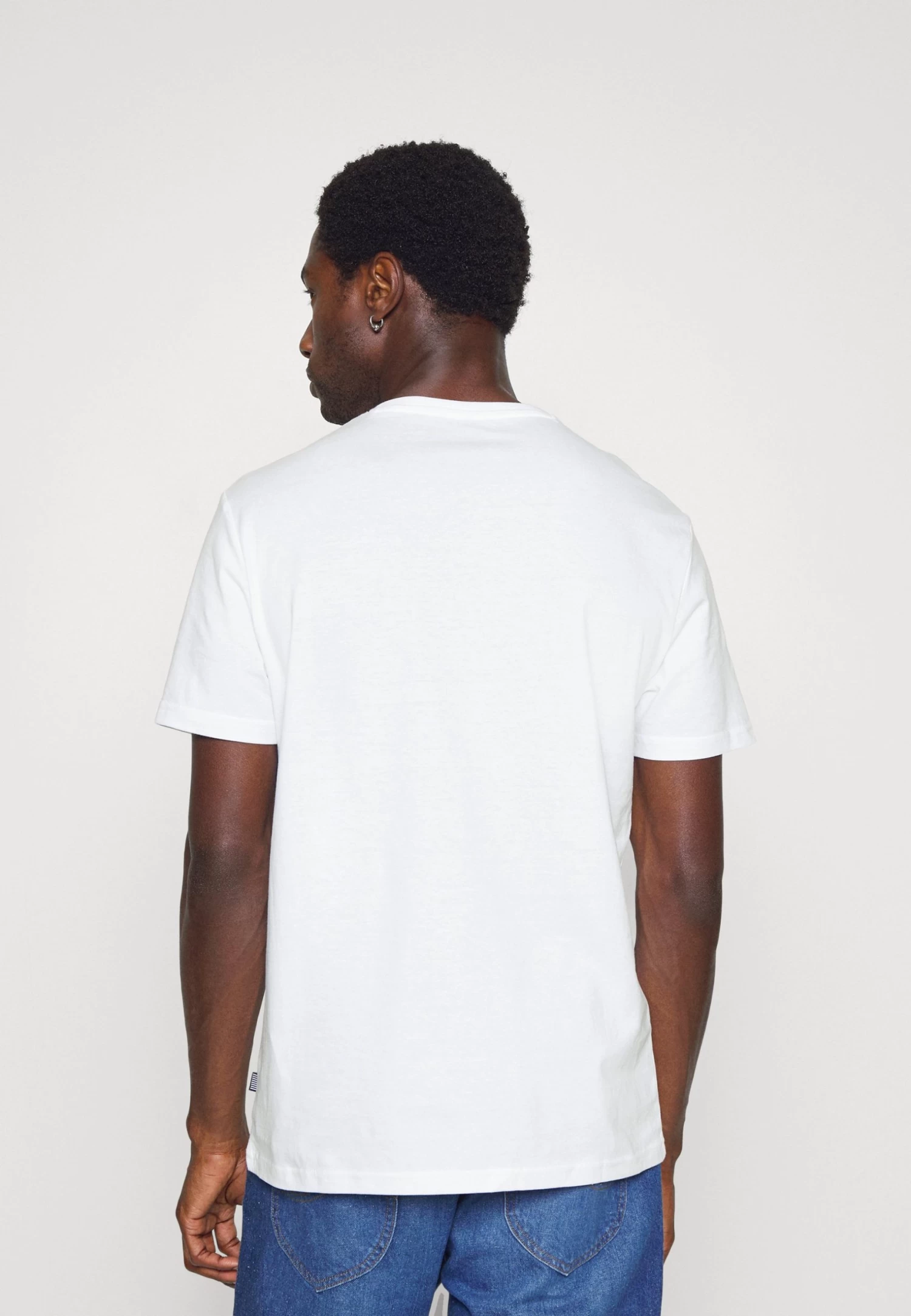 Pier One 5 PackT-Shirt BasicWhite/Blue/Stone Uomo T-shirt E Polo PI922O0TV-A13 3 Pier One 5 PackT-Shirt BasicWhite/Blue/Stone Uomo T-shirt E Polo PI922O0TV-A13 - immagine 3