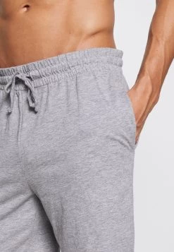 Pier One 3 PackPantaloni Del PigiamaBlack/Mottled Grey Uomo Per La Notte PI982L00F-Q11 -Pier One Moda Outlet 1b7fce7fd09247c0ba23b3eae37988b9