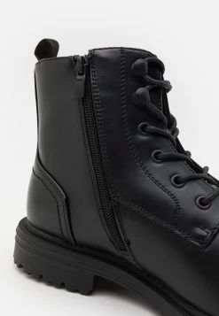 Pier One Stivaletti StringatiBlack Uomo Stivaletti/Stivali PI912K0B9-Q11 -Pier One Moda Outlet 36dcf1ba7bd1498d87019bd4eebe466a