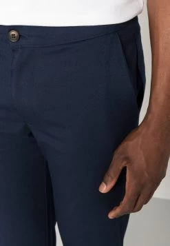 Pier One ChinoDark Blue Uomo Pantaloni PI922E04J-K11 -Pier One Moda Outlet 44efab1e118d4ad7b9c3ddaad867ecf6