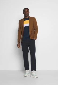 Pier One T-Shirt Con StampaDark Blue Uomo T-shirt E Polo PI922O0MZ-K11 -Pier One Moda Outlet 4ca99bbda3564498ba0ccb608b048204