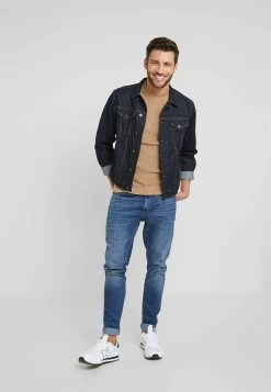 Pier One MaglioneCamel Uomo Maglieria PI922Q045-B11 -Pier One Moda Outlet 4e023bb5c9054329968c2373dc6ea7ea