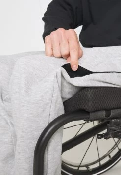 Pier One Pantaloni SportiviMottled Light Grey Uomo Pantaloni PI922E04P-C11 -Pier One Moda Outlet 5000ff554ae3484eba1baf55bb2ebe1a