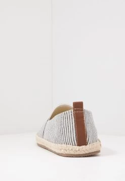 Pier One Rena Espadrille Unisex - Espadrillas - White/Blue -Pier One Moda Outlet 535d86d092a649c28e407541a01358ea