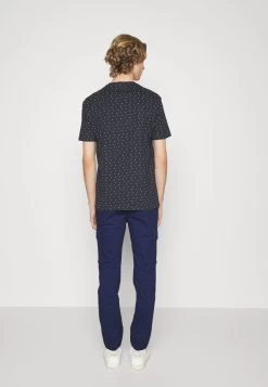 Pier One Pantaloni CargoDark Blue Uomo Pantaloni YO122E00V-K11 7 Pier One Pantaloni CargoDark Blue Uomo Pantaloni YO122E00V-K11 -Pier One Moda Outlet 5c00885dad824dae8695257be5d7652f