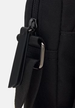 Pier One UnisexBorsa A TracollaBlack Donna Borse PI954H01O-Q11 -Pier One Moda Outlet 6015a635267a4538aeda73eaf2b65393