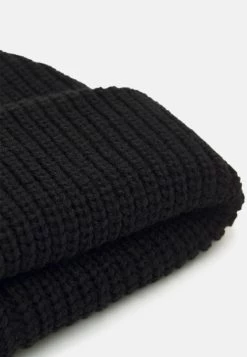 Pier One UnisexBerrettoBlack Donna Cappelli E Foulard PI954P00L-Q11 -Pier One Moda Outlet 613938bc3e504c76bac51adb4a9575e7