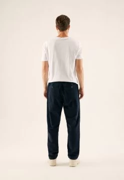 Pier One CorduroyPantaloniDark Blue Uomo Pantaloni PI922E05I-K11 -Pier One Moda Outlet 631e2005e3bb426f8c0fa6804f3d744d