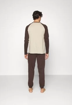 Pier One PigiamaBrown Uomo Per La Notte PI982M043-O11 -Pier One Moda Outlet 6c07805b01b443f787fde49487475077