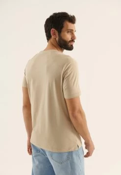 Pier One T-Shirt Con StampaBeige Uomo T-shirt E Polo PI922O0YG-B11 -Pier One Moda Outlet 6e183213fd9f4166a059ff8f663551d7