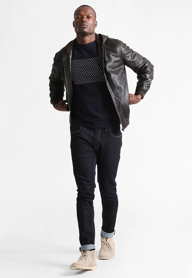 Pier One MaglioneDark Blue Uomo Maglieria PI922QA3A-K11 2 Pier One MaglioneDark Blue Uomo Maglieria PI922QA3A-K11 - immagine 2