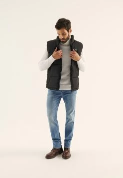 Pier One Maglione Off-White Uomo Maglieria PI922Q0BM-A11 -Pier One Moda Outlet 8a0b5f3f5a3b450aaa376af03b5d65a9