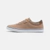 Pier One Unisex - Sneakers Basse - Brown