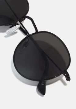 Pier One UnisexOcchiali Da SoleBlack Uomo Occhiali Da Sole PI954K02D-Q11 7 Pier One UnisexOcchiali Da SoleBlack Uomo Occhiali Da Sole PI954K02D-Q11 -Pier One Moda Outlet b469387762a7426f92df5455a51969cc