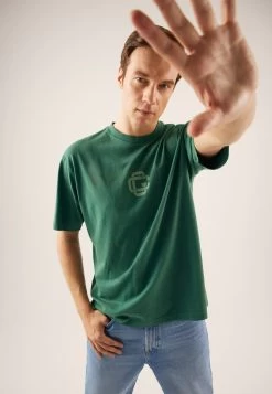 Pier One T-Shirt Con StampaGreen Uomo T-shirt E Polo PI922O0Y4-M11 -Pier One Moda Outlet bf443bf96844405b919b949d4be7030b