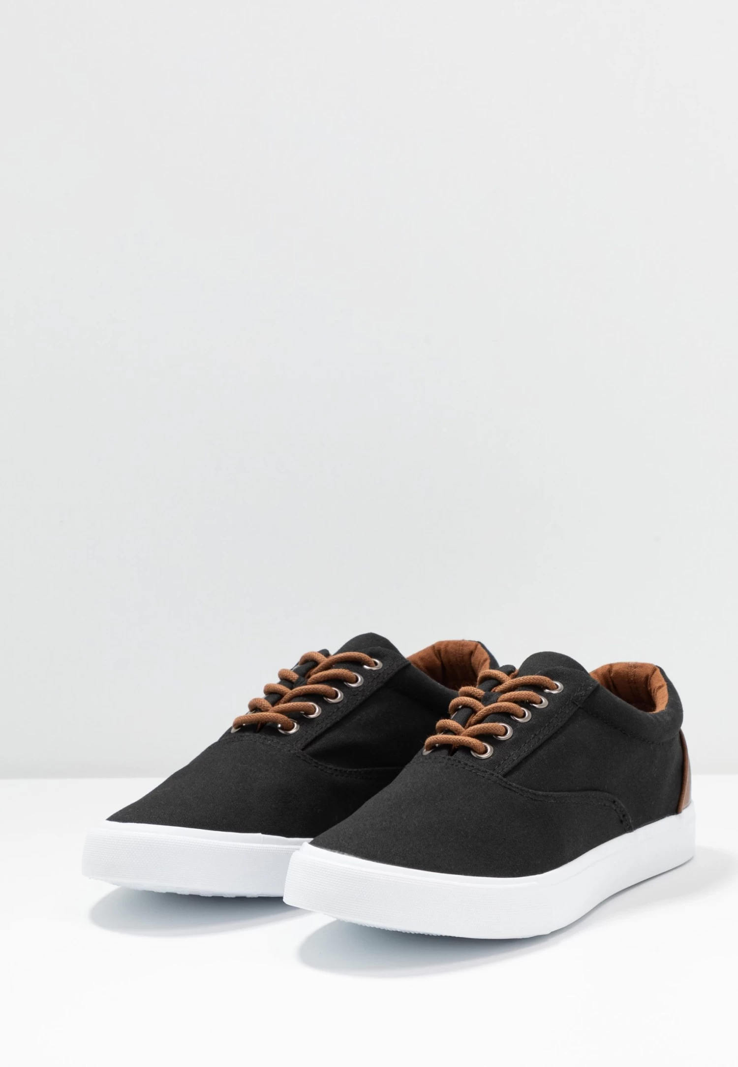Pier One Sneakers BasseBlack Uomo Sneaker PI912O02D-Q11 3 Pier One Sneakers BasseBlack Uomo Sneaker PI912O02D-Q11 - immagine 3