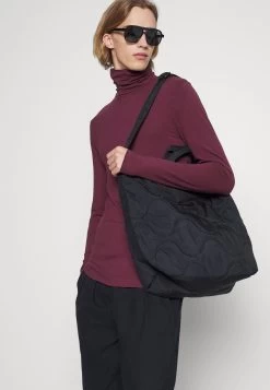 Pier One 2 PackMaglietta A Manica LungaBordeaux/Dark Blue Uomo T-shirt E Polo PI922O0KR-G11 -Pier One Moda Outlet d2615e04deb9419db6c41a5fcc3d6b1a