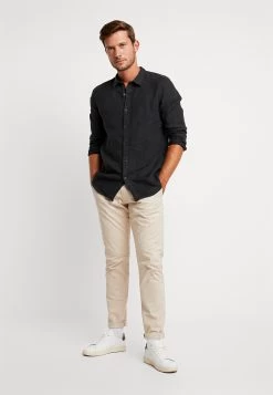 Pier One CamiciaBlack Uomo Camicie PI922D0B1-Q11 -Pier One Moda Outlet d76efbb9b45941cb851d8b057181e5fd