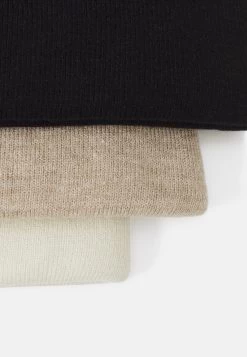 Pier One 3 Pack UnisexBerrettoBlack/Beige/White Donna Cappelli E Foulard PI954P00D-Q16 -Pier One Moda Outlet e14c122df05f473abae15cec9edf8a05