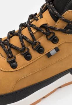 Pier One Sneakers AlteBlack Uomo Sneaker PI912N01D-Q11 -Pier One Moda Outlet e5fb75e29df14672a9b13321251814ea