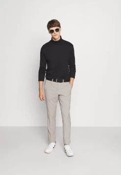 Pier One 3 PackMaglietta A Manica LungaBlack/Dark Grey/White Uomo T-shirt E Polo PI922O0UL-Q11