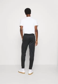 Pier One Pantaloni SportiviBlack Uomo Pantaloni PI922E03Q-Q11 -Pier One Moda Outlet eaa5ac7ec9c64a82a0c1e17fc11c4555