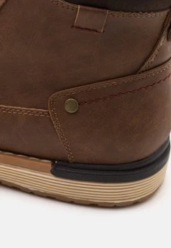 Pier One Stivaletti StringatiBrown Uomo Stivaletti/Stivali PI912K0B1-O11 -Pier One Moda Outlet ed86c3a22bf44827bf90b2575491ce4d