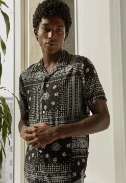 Pier One UnisexCamiciaBlack Donna Camicie E Bluse PI922D0EI-Q11 9 Pier One UnisexCamiciaBlack Donna Camicie E Bluse PI922D0EI-Q11 -Pier One Moda Outlet f1f41040afc04553bf31d58a923943f8