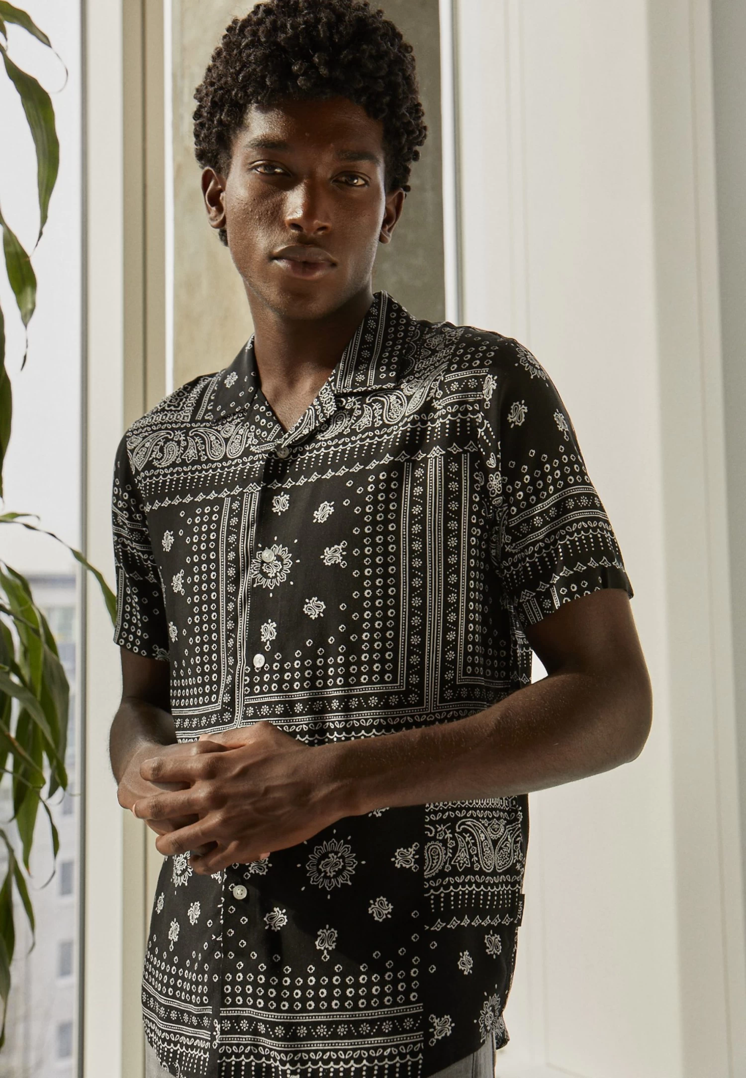 Pier One UnisexCamiciaBlack Donna Camicie E Bluse PI922D0EI-Q11 3 Pier One UnisexCamiciaBlack Donna Camicie E Bluse PI922D0EI-Q11 - immagine 3