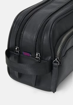 Pier One TrousseBlack Uomo Borse PI952H06P-Q11 -Pier One Moda Outlet f533c08f73014507a19f0f1471b18552