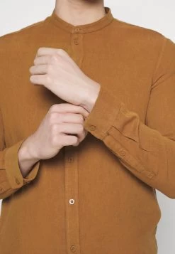 Pier One CamiciaBrown Uomo Camicie PI922D0B0-O11 -Pier One Moda Outlet faeba68eecc4494995c67e96fe51b105