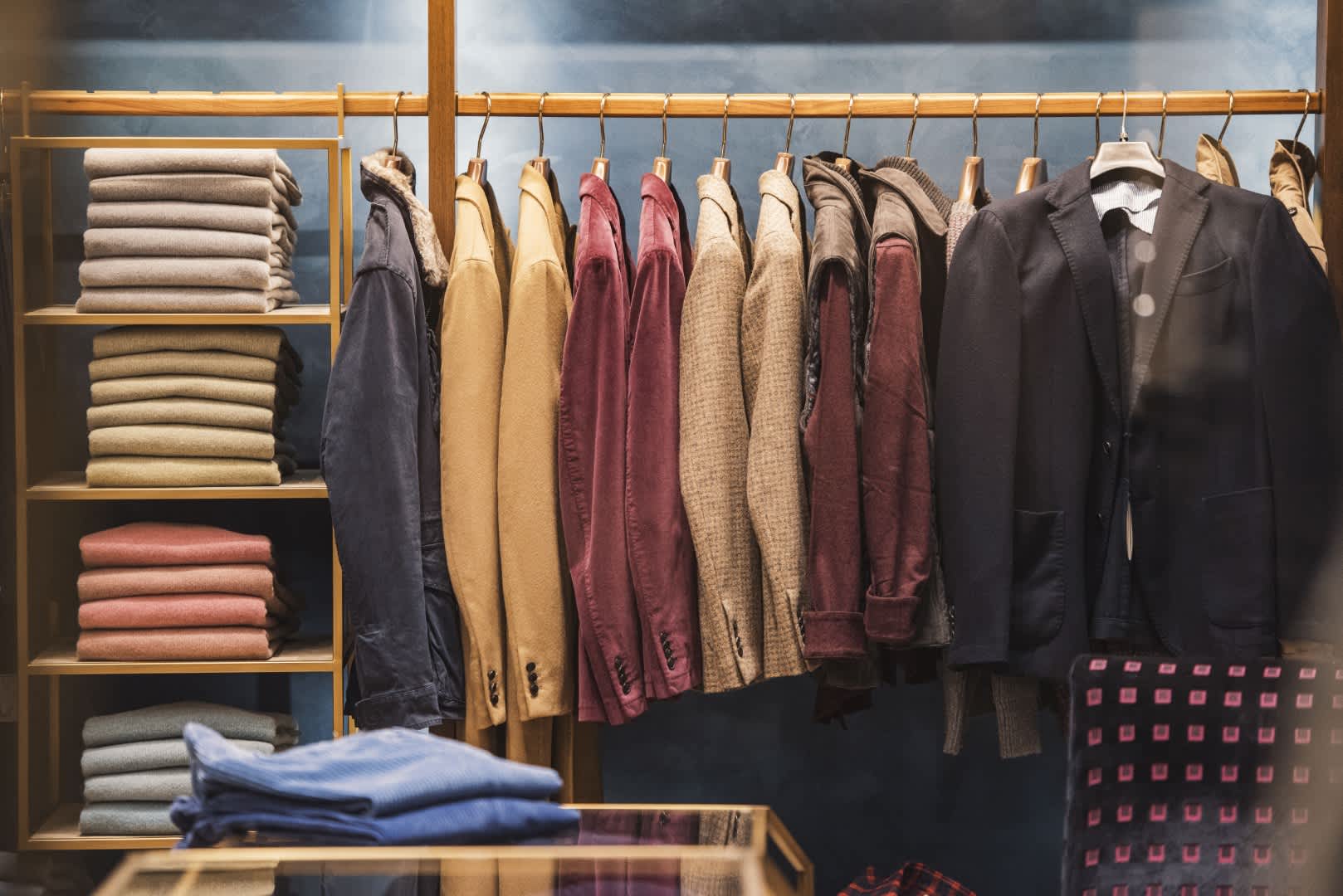 Pier One Moda Outlet -Pier One Moda Outlet shutterstock 521350180